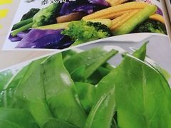 -玖月时尚泰式餐厅