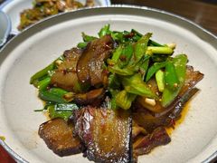 -廖师傅大蒜炒腊肉(袁家岭店)