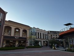-王府井奥莱临潼小镇(临潼店)