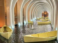 -涨巢·潮玩水疗局