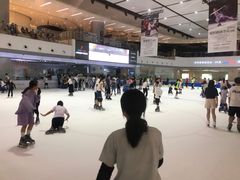 -成都冰纷万象滑冰场
