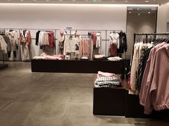 -URBAN REVIVO(青特万达广场店)