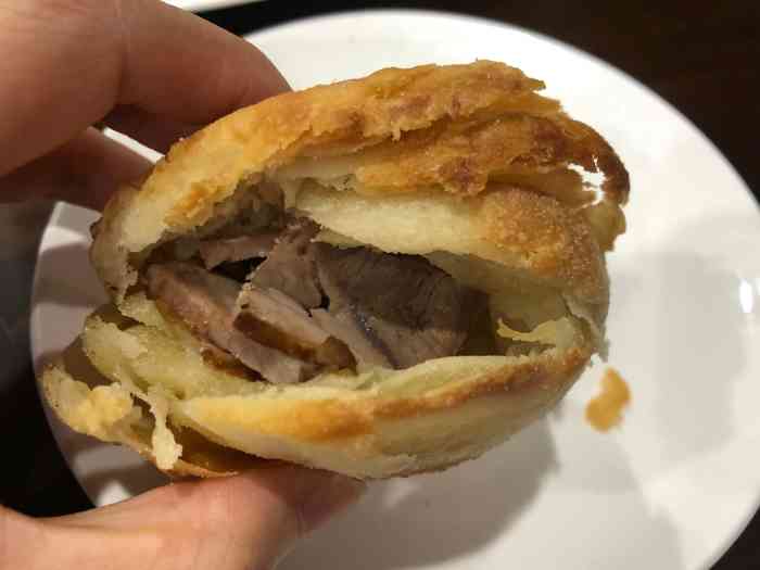 宴宾楼(昭乌达店)-"对夹不错,环境有点小乱,总的来说还是不错.