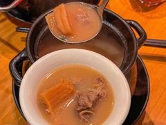 -莲餐厅·湖北菜·潜江小龙虾店(愚园路店)
