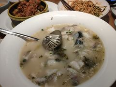 -严记小天府酸菜鱼(西四路店)