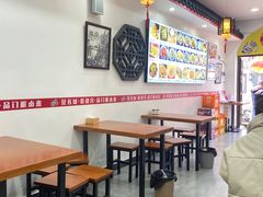 大堂-门框胡同百年卤煮(北新桥店)