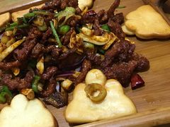 东镇烤三味-老东镇啤酒屋海鲜加工·蒸汽海鲜·海鲜烧烤(台东店)