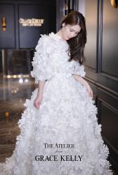 点击看大图 -GRACE KELLY婚纱与礼服(北京店)