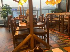 大堂-云海肴·汽锅鸡·云南菜(天山百盛优客店)