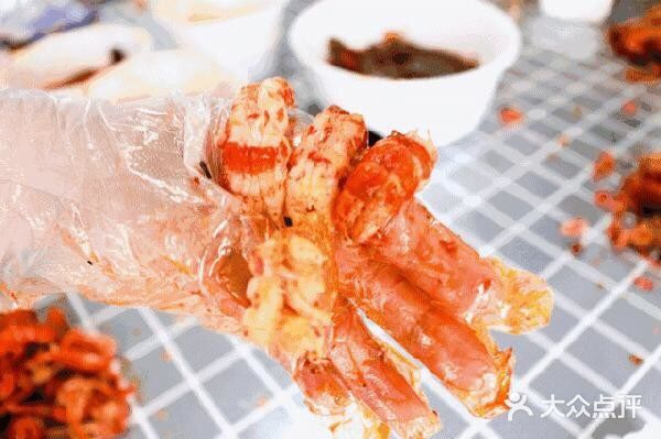 贝肉也是不错,老板挺会做生意的 服务很热情