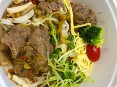 手切酸菜牛腱子面-陳八两面家(滨江天街店)