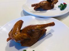 玻璃脆皮乳鸽-利苑酒家(金宝店)