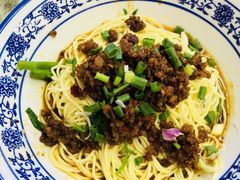 -渝之汇牛肉豌杂面