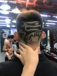 -尼特斯男士发型馆