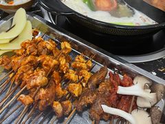 -灌县老妈砂锅串串香(万科红生活广场店)