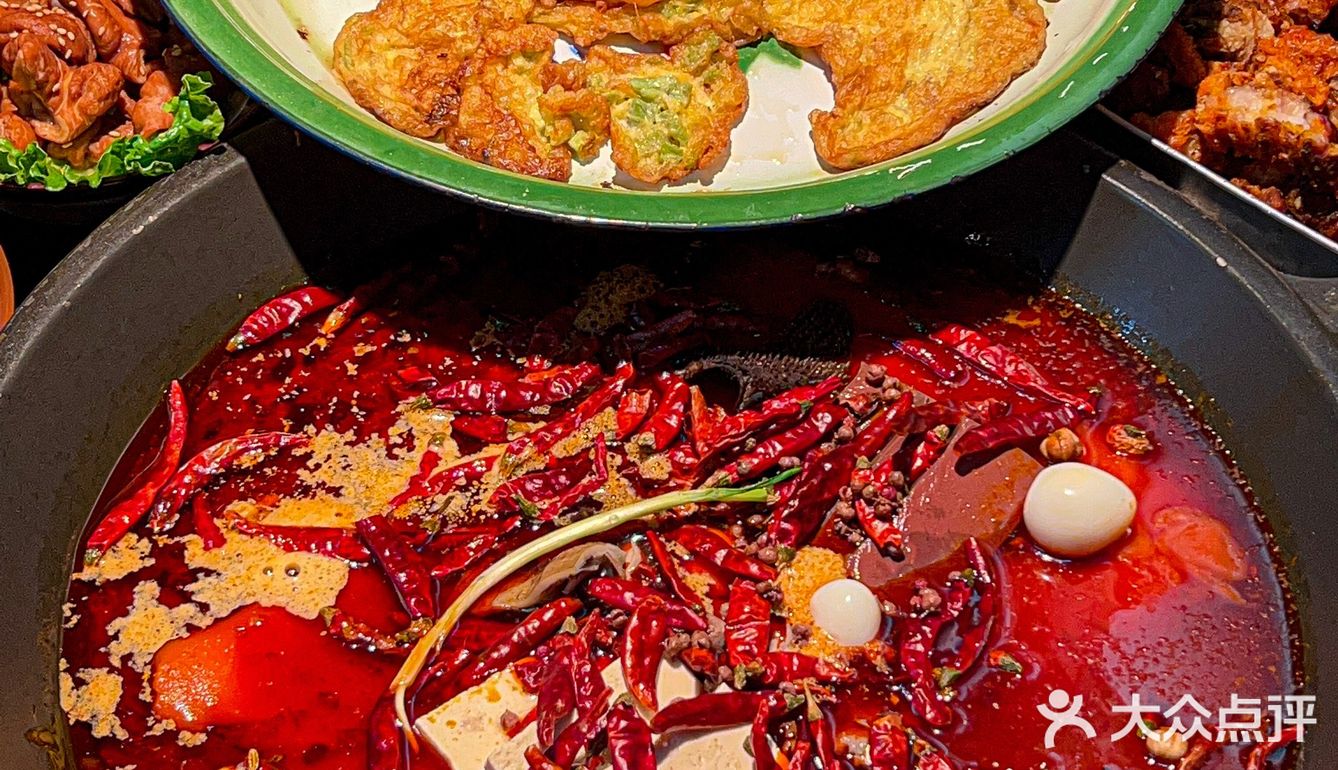 南京最好吃的脆皮五花肉！藏在火锅店里 ️