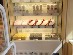 面包甜点陈列柜-好利来(西宸广场店)