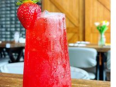 草莓气泡-盐说Salt Talk北美风味西餐厅(海上世界店)