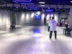 -唯舞空间