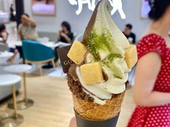 柚子黑巧克力软冰激凌-GODIVA(王府井apm店)