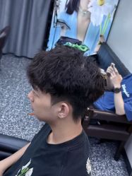 -藤野造型专业烫染接发