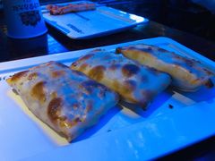 蒙古传统现烤包子-三个蒙古大叔羊肉串(大宁店)