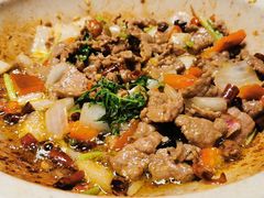 小炒黄牛肉-老滇山寨•云南特色菜•地方菜•民族风情歌舞表演(金碧店)