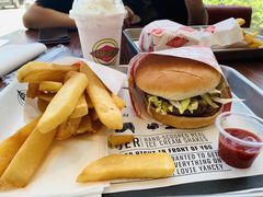 -FATBURGER 特富客汉堡(外交公寓店)