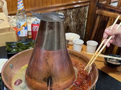 -果松木炭酸菜铜火锅·外婆参鸡汤