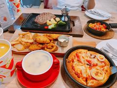 -必胜客(砂之船中东奥莱店)