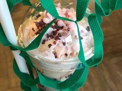 樱花拿铁-星巴克臻选(惠州华贸天地1楼店)