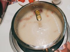-洪氏嗨捞·广东猪肚鸡·椰子鸡火锅(西咸万象城店)