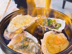 烤生蚝拼盘-鸣记脆皮烤鱼·海鲜烤鱼(三八广场店)