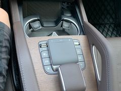 -上海星瀚奔驰4S店(红柳路店)