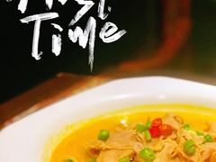 酸汤煮肉片-城南往事·鲁菜济南菜(龙奥万科店)