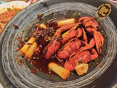 -肥肥虾庄·金牌油焖大虾(汉街SKP店)
