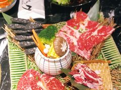 -山川小町·极番烧肉(新地假日广场店)
