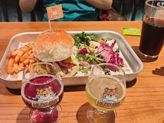 -HUZI虎滋精酿餐吧(京西大悦城店)