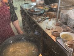 -松树干拌面店