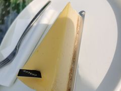 -UNI UNI(环亚凯瑟琳店)