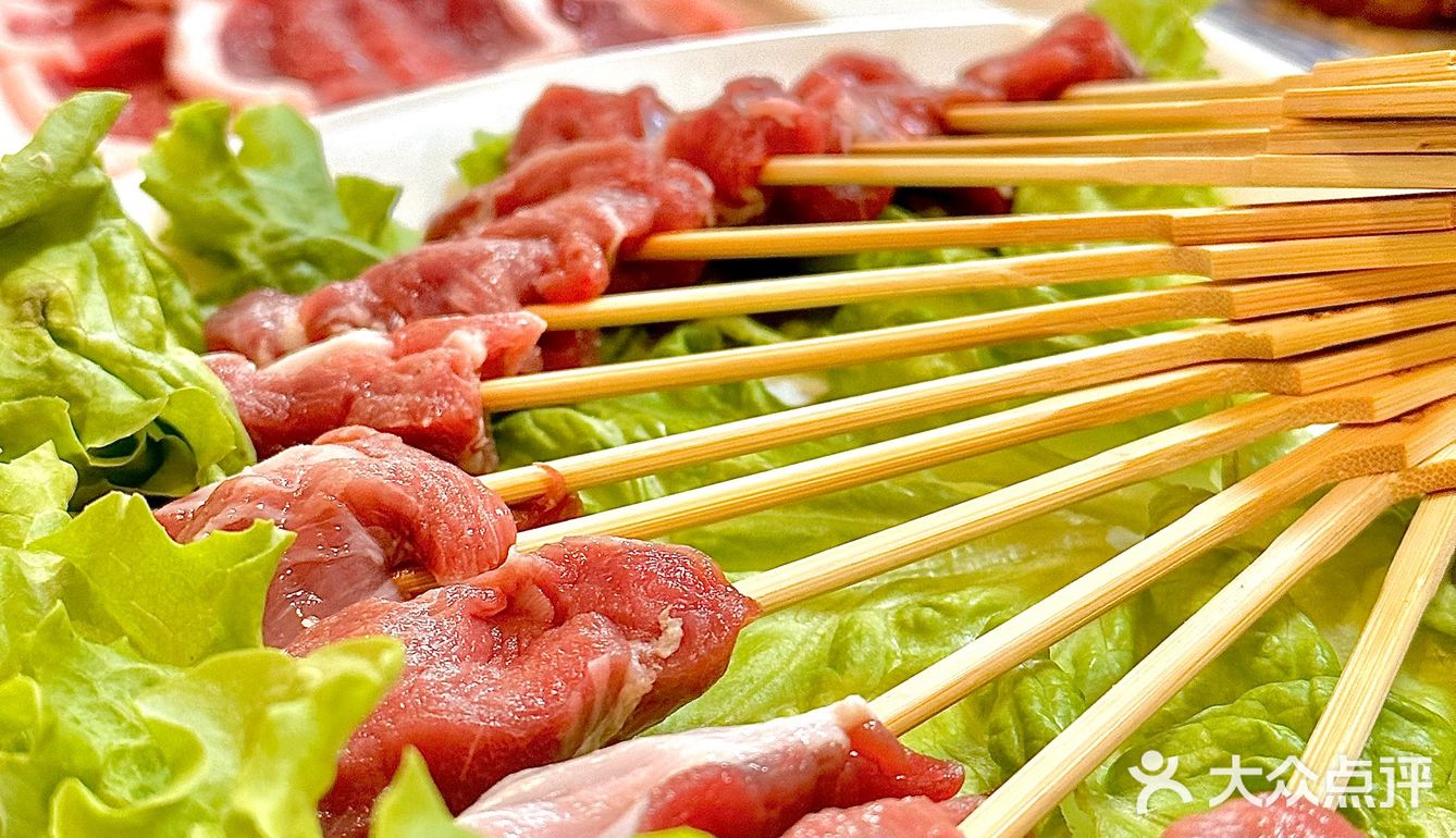 烤串涮肉就来他家！肉肉脑袋快冲呀～