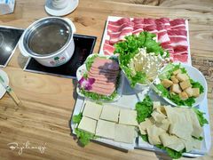 -珍巴奴毛肚牛肉小火锅(四惠店)