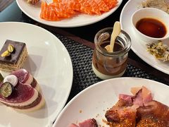 -怡豪大饭店·银顶旋转餐厅