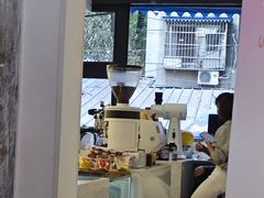 -YECLIP COFFEE黄色回形针咖啡