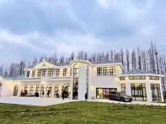 -小草屋轰趴馆别墅派对新场团建家庭聚会