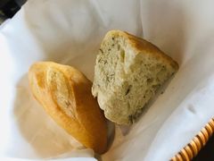 -卡普里披萨·牛扒·下午茶