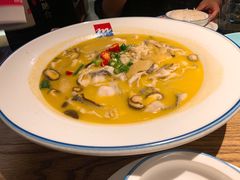 QQ酸汤鱼-蜜桃餐厅·江浙融合菜(荟聚购物中心店)