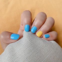 -进巍美甲