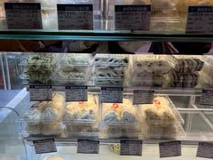 -白玉兰食品甜凤店(合生汇店)