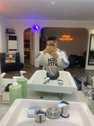 -理昂男士理发店 Barber shop